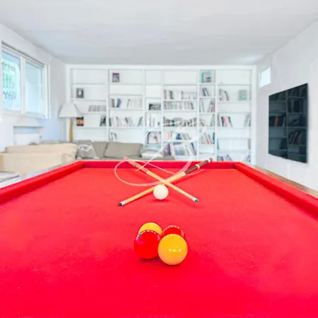 Pleiades - Large Pool 6 Bedrooms 12 Guests *