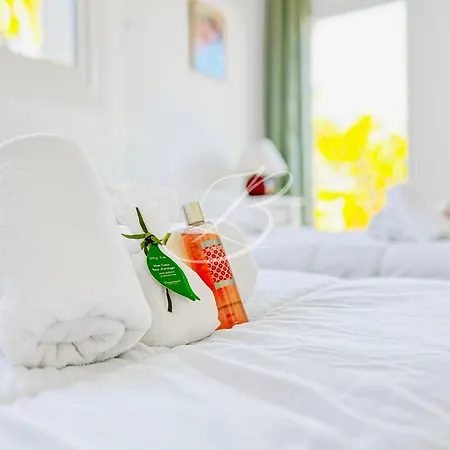 Tatil Evi Pleiades - Large Pool 6 Bedrooms 12 Guests *