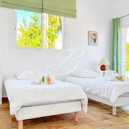 Pleiades - Large Pool 6 Bedrooms 12 Guests Σπίτι διακοπών *