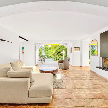 Pleiades - Large Pool 6 Bedrooms 12 Guests * Le Cannet