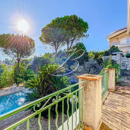 Pleiades - Large Pool 6 Bedrooms 12 Guests Tatil Evi
