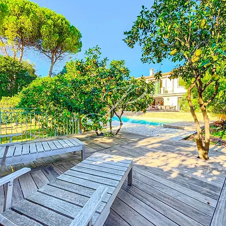 Pleiades - Large Pool 6 Bedrooms 12 Guests Tatil Evi